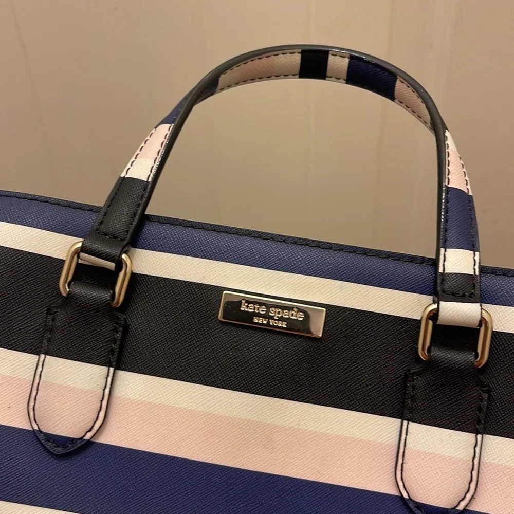 Kate Spade please check all picture of condition - Picture 17 of 17